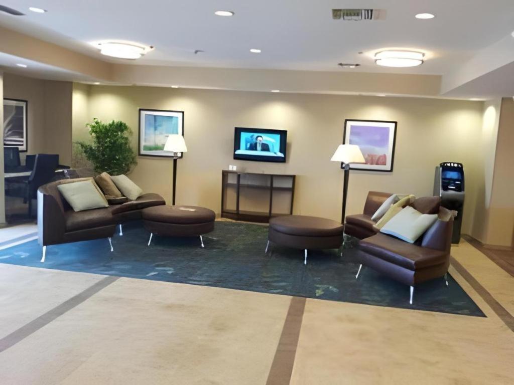 Candlewood Suites Saint Joseph By Ihg Exterior foto