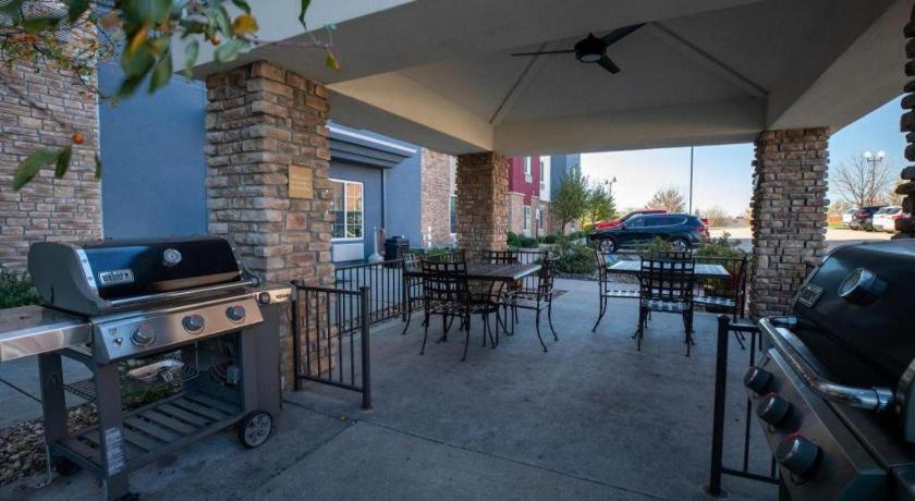 Candlewood Suites Saint Joseph By Ihg Exterior foto