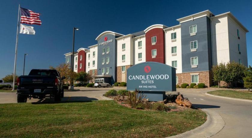 Candlewood Suites Saint Joseph By Ihg Exterior foto